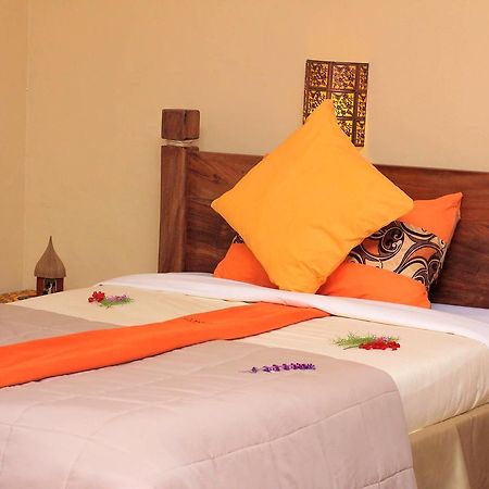 Lake Mulehe Gorilla Lodge Kisoro Esterno foto