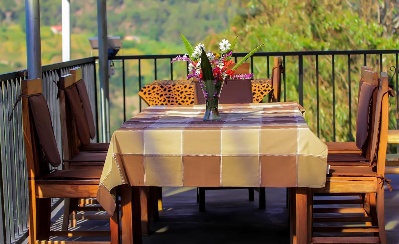 Lake Mulehe Gorilla Lodge Kisoro Esterno foto